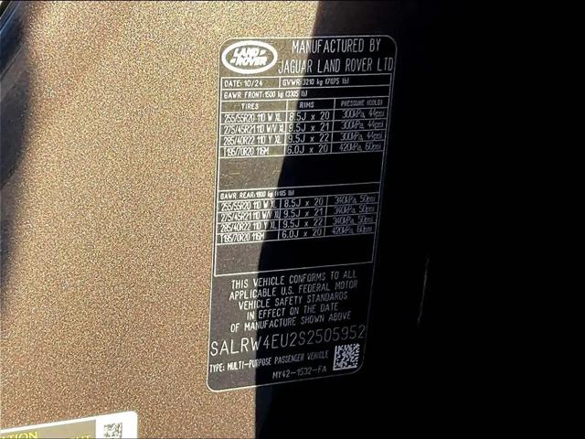 2025 Land Rover Discovery P360 Metropolitan Edition
