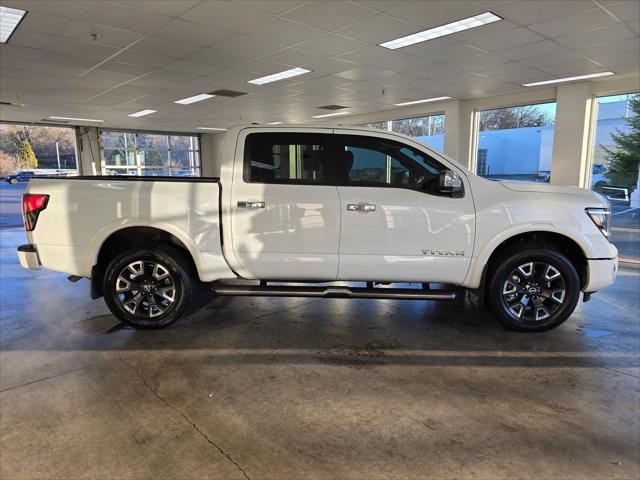 2023 Nissan TITAN Crew Cab Platinum Reserve 4x4