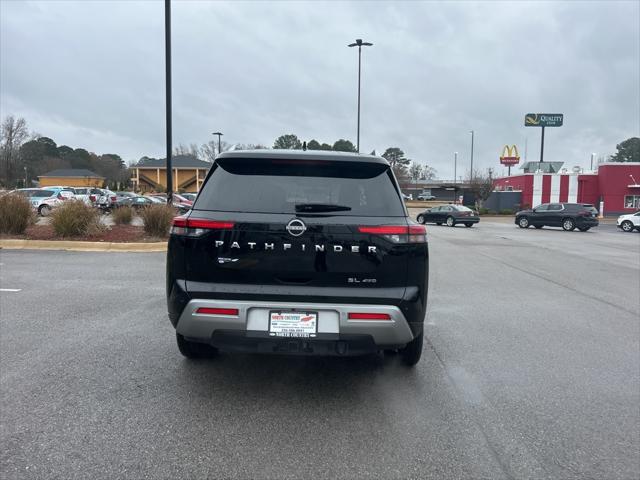 2023 Nissan Pathfinder SL 4WD