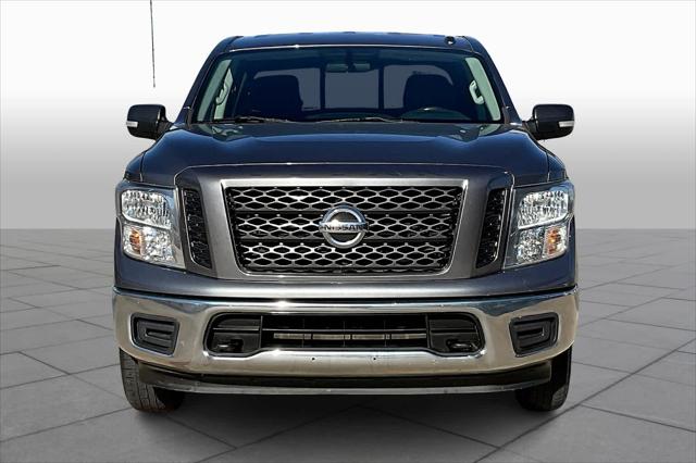 2019 Nissan TITAN SV