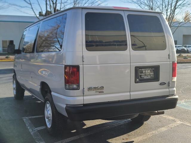 2007 Ford E-350 Super Duty XLT