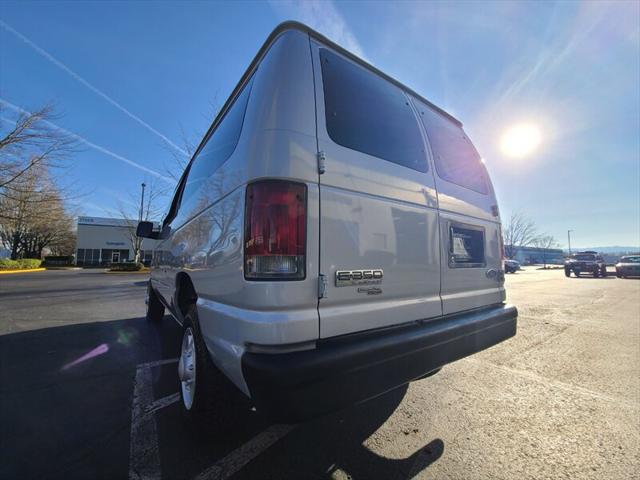 2007 Ford E-350 Super Duty XLT