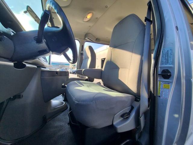 2007 Ford E-350 Super Duty XLT