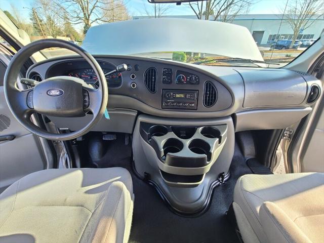 2007 Ford E-350 Super Duty XLT