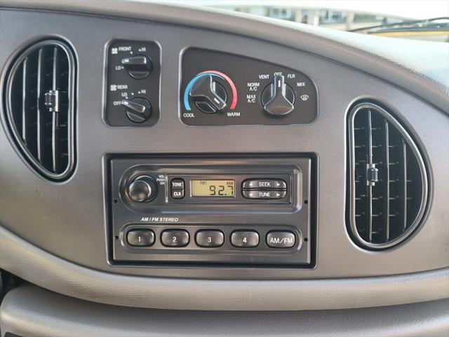 2007 Ford E-350 Super Duty XLT