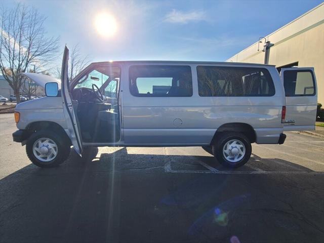 2007 Ford E-350 Super Duty XLT