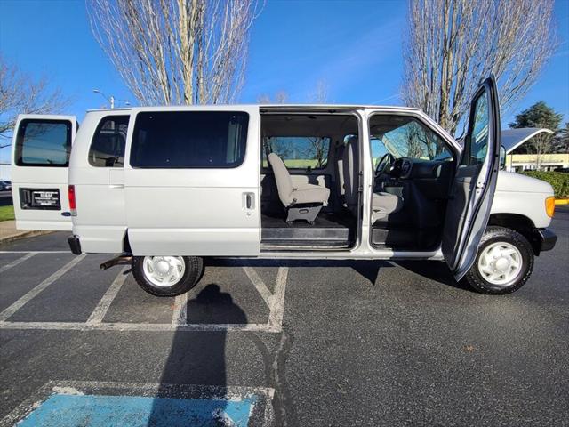 2007 Ford E-350 Super Duty XLT