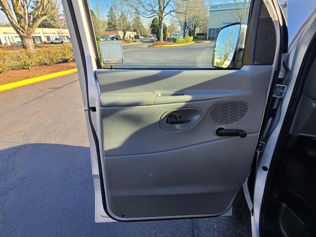 2007 Ford E-350 Super Duty XLT