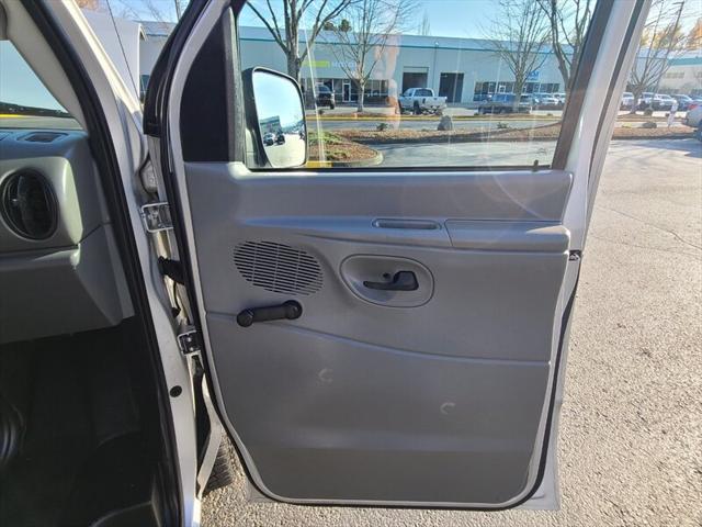 2007 Ford E-350 Super Duty XLT
