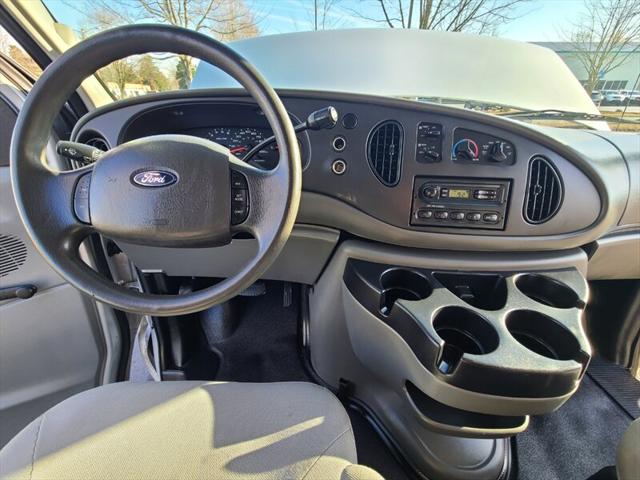 2007 Ford E-350 Super Duty XLT