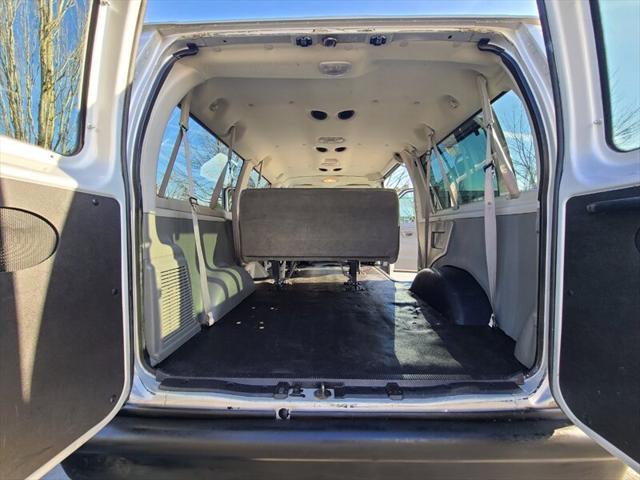 2007 Ford E-350 Super Duty XLT