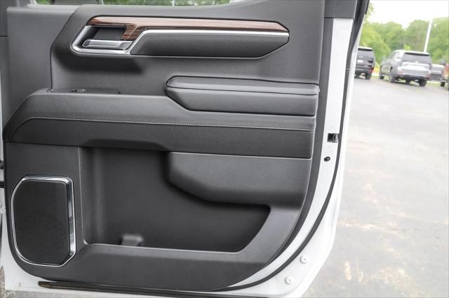 2025 Chevrolet Silverado 1500 4WD Crew Cab Short Bed LT with 2FL