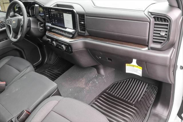 2025 Chevrolet Silverado 1500 4WD Crew Cab Short Bed LT with 2FL