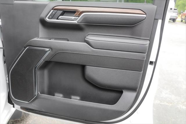 2025 Chevrolet Silverado 1500 4WD Crew Cab Short Bed LT with 2FL