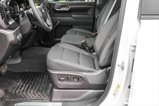 2025 Chevrolet Silverado 1500 4WD Crew Cab Short Bed LT with 2FL