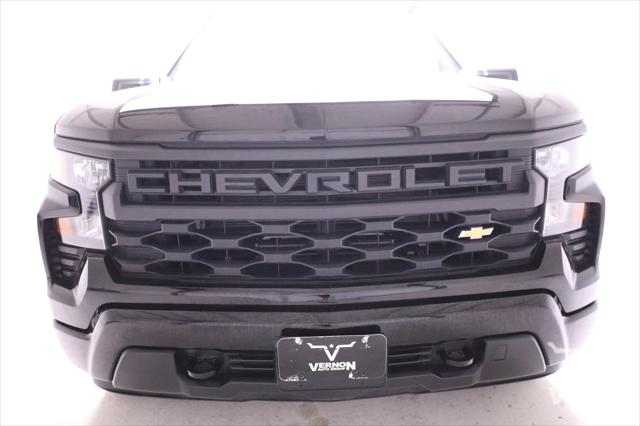 2022 Chevrolet Silverado 1500 4WD Crew Cab Short Bed Custom