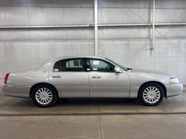 2003 Lincoln Town Car Executive