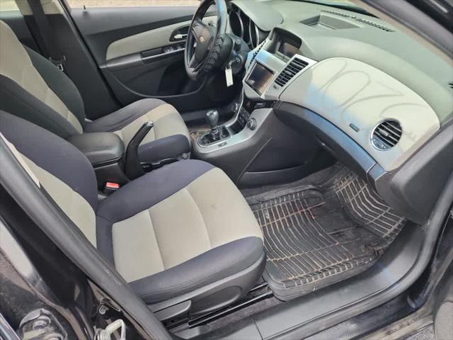 Used 2012 Chevrolet Cruze For Sale in Wilmington, OH