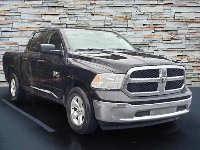 2022 RAM 1500 Classic SLT Crew Cab 4x2 57 Box