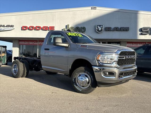 2024 RAM Ram 3500 Chassis Cab RAM 3500 TRADESMAN CHASSIS REGULAR CAB 4X4 60 CA