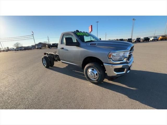 2024 RAM Ram 3500 Chassis Cab RAM 3500 TRADESMAN CHASSIS REGULAR CAB 4X4 60 CA