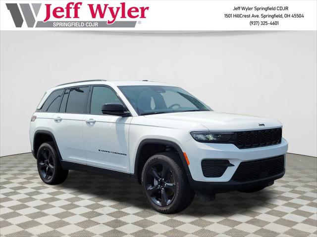 2025 Jeep Grand Cherokee GRAND CHEROKEE ALTITUDE 4X4