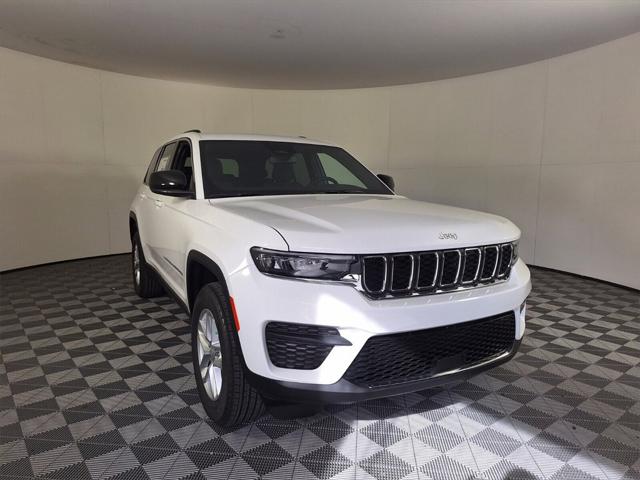 2025 Jeep Grand Cherokee GRAND CHEROKEE LAREDO X 4X2