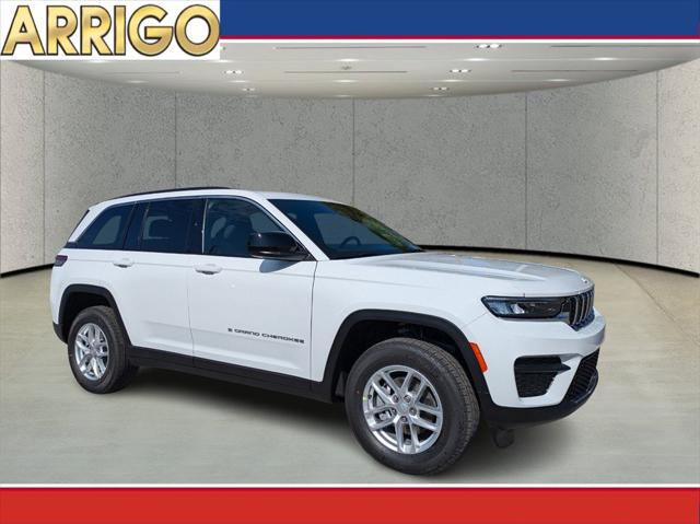 2025 Jeep Grand Cherokee GRAND CHEROKEE LAREDO X 4X4