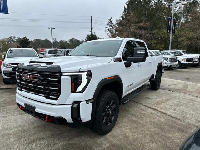 2024 GMC Sierra 2500HD 4WD Crew Cab Standard Bed AT4