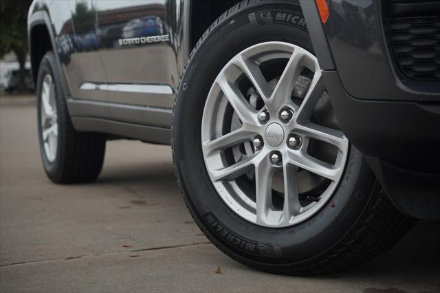 2025 Jeep Grand Cherokee GRAND CHEROKEE LAREDO X 4X4