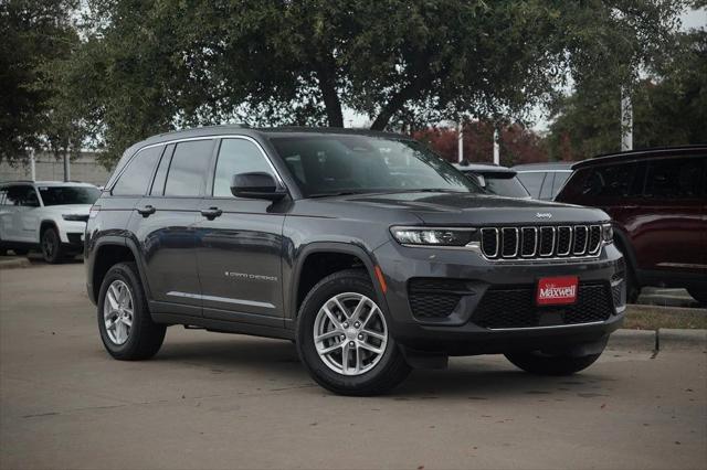 2025 Jeep Grand Cherokee GRAND CHEROKEE LAREDO X 4X4