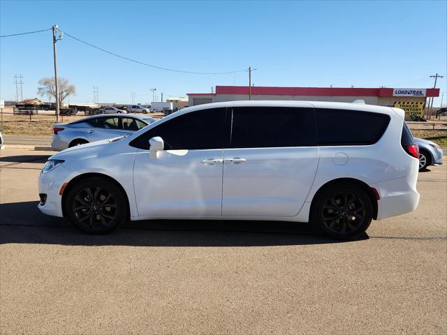 2020 Chrysler Pacifica Touring