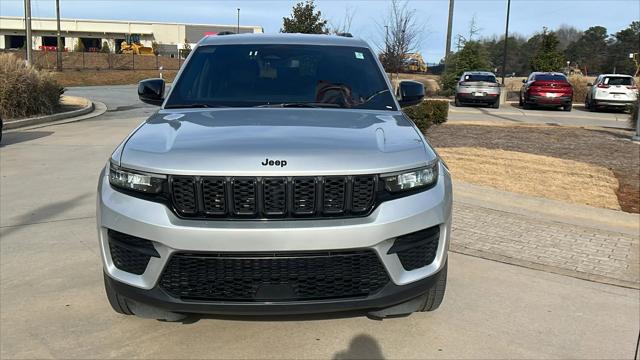 2023 Jeep Grand Cherokee Altitude 4x2