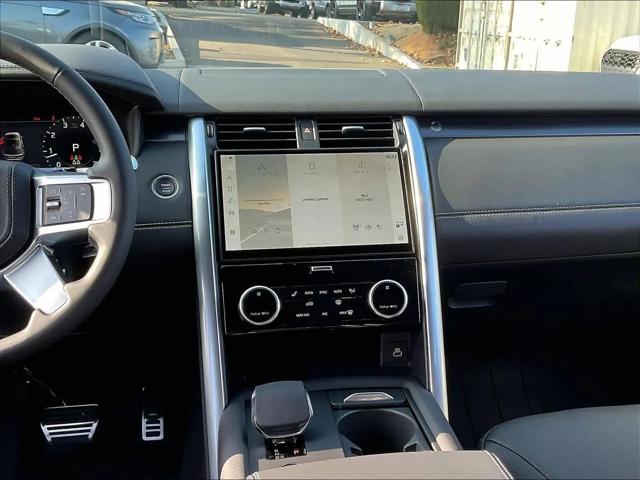 2025 Land Rover Discovery P360 Metropolitan Edition