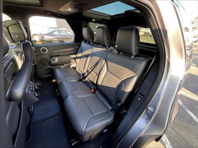 2025 Land Rover Discovery P360 Metropolitan Edition