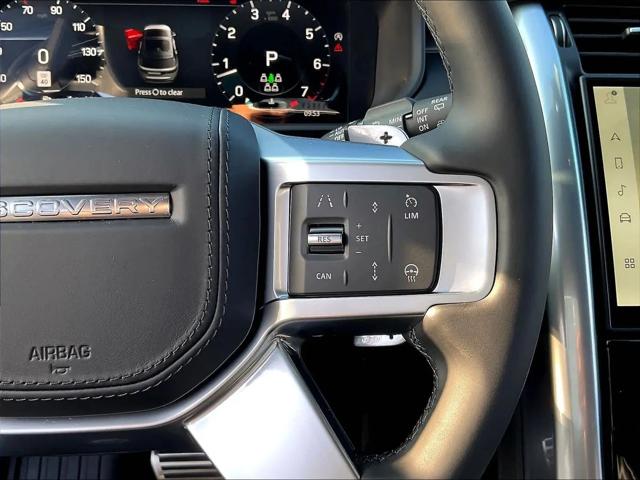 2025 Land Rover Discovery P360 Metropolitan Edition