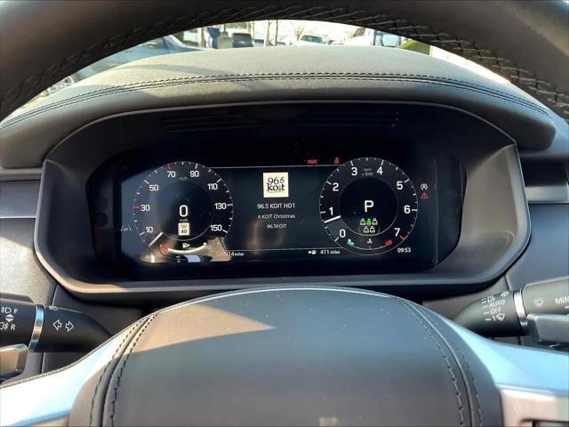 2025 Land Rover Discovery P360 Metropolitan Edition
