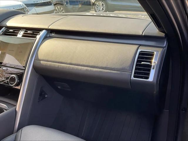 2025 Land Rover Discovery P360 Metropolitan Edition