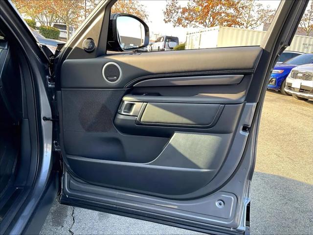 2025 Land Rover Discovery P360 Metropolitan Edition