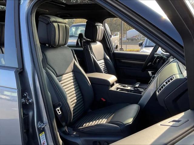 2025 Land Rover Discovery P360 Metropolitan Edition