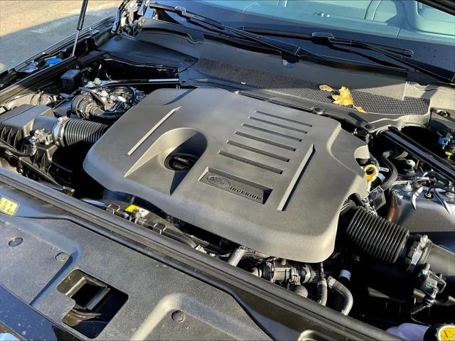 2025 Land Rover Discovery P360 Metropolitan Edition