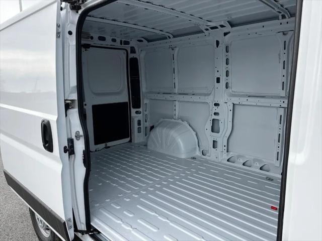 2025 Ram ProMaster 2500 Cargo Van Tradesman Low Roof 136" WB w/Pass Seat