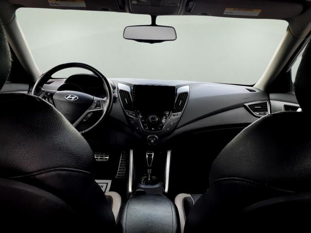 2013 Hyundai Veloster Turbo w/Black