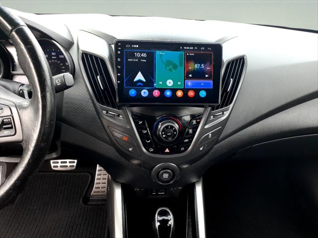 2013 Hyundai Veloster Turbo w/Black