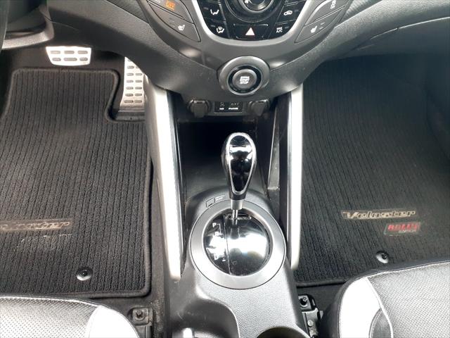 2013 Hyundai Veloster Turbo w/Black