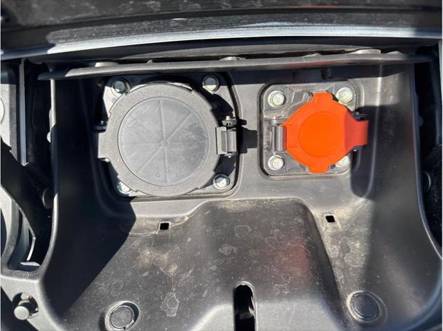 2012 Nissan LEAF SL