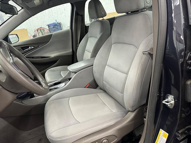 2022 Chevrolet Malibu FWD 1FL