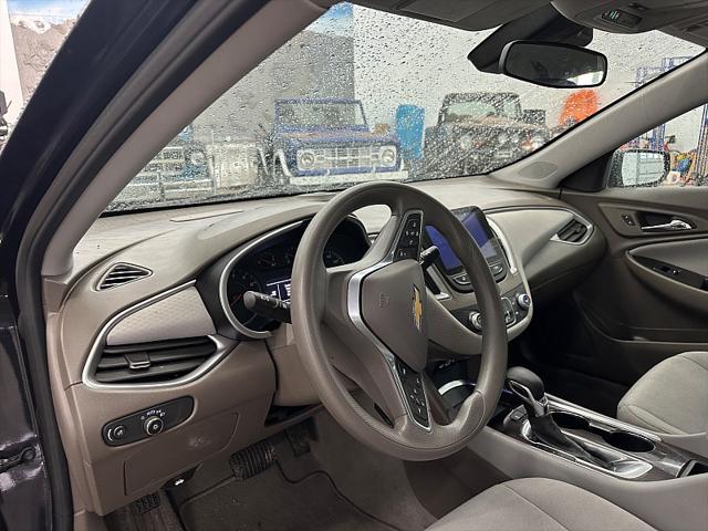 2022 Chevrolet Malibu FWD 1FL