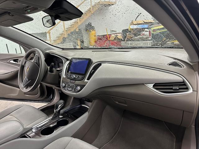 2022 Chevrolet Malibu FWD 1FL