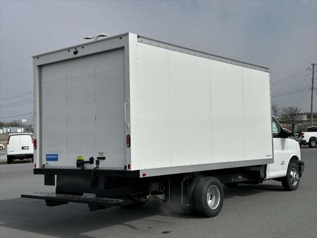 2024 Chevrolet Express Cutaway 4500 Van